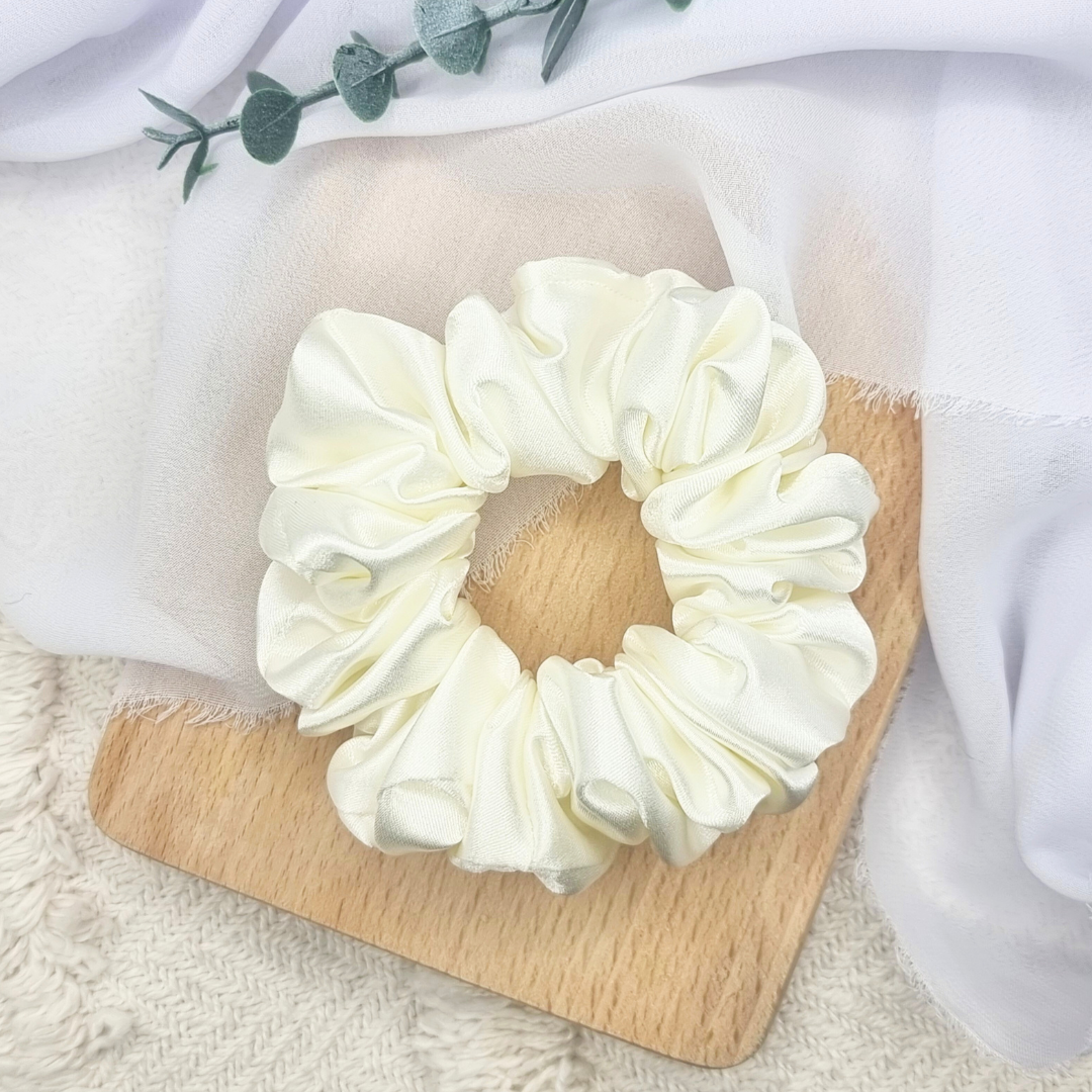 Scrunchie standard śmietankowa