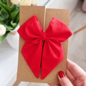 Kokardka Elen - spinka czerwona