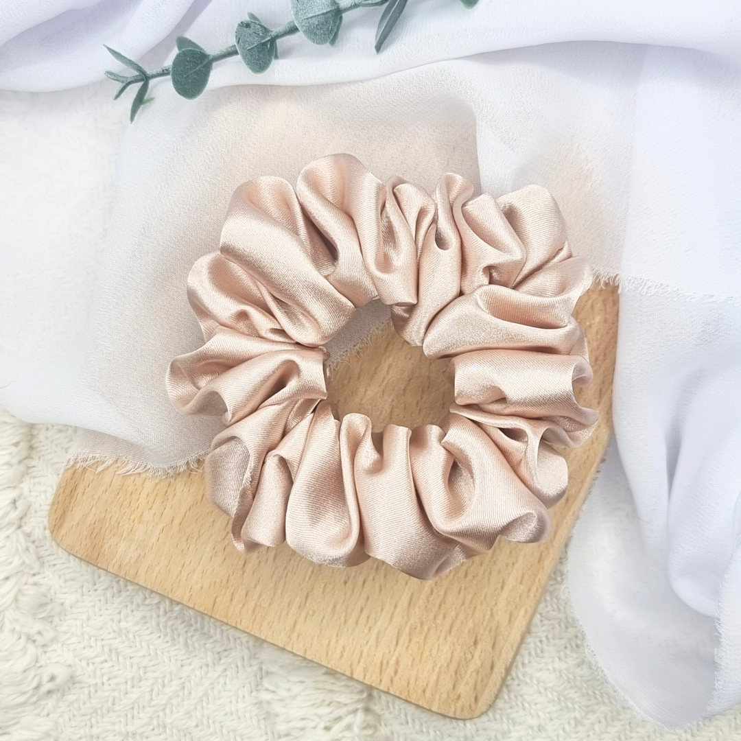 Scrunchie standard chłodny beż