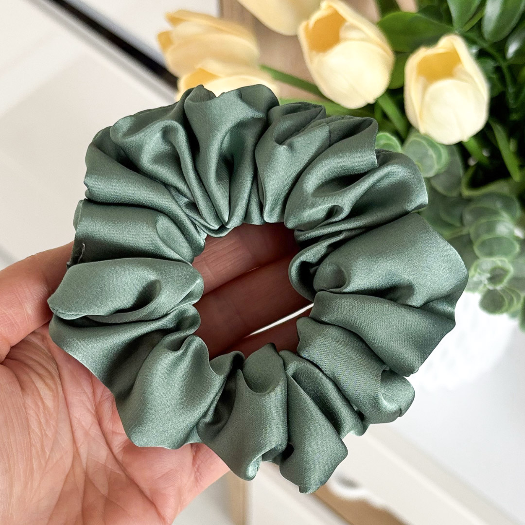 Gumka do włosów scrunchie – Szałwia – Midi